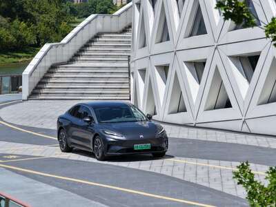 hz/汽车拍摄/几何水岸车场1